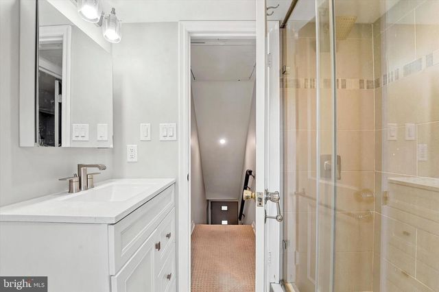 103 W 8TH ST, Media, PA 19063