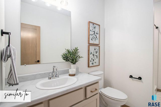 6233 S Alki Pl Place, Sioux Falls, SD 57108