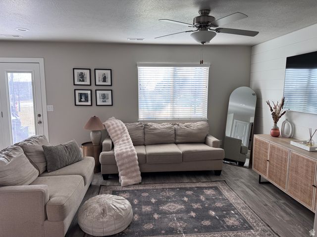 540 E QUAIL LN, Layton, UT 84041