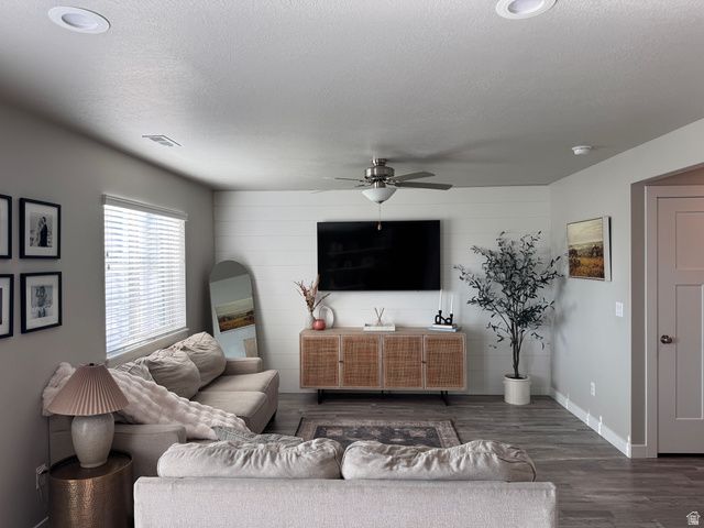 540 E QUAIL LN, Layton, UT 84041