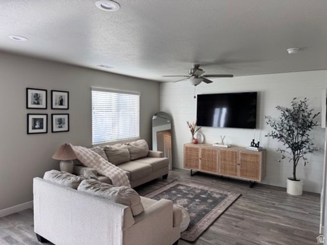 540 E QUAIL LN, Layton, UT 84041