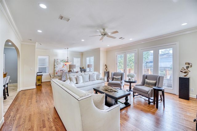 2010B W 14th Street, Houston, TX 77008