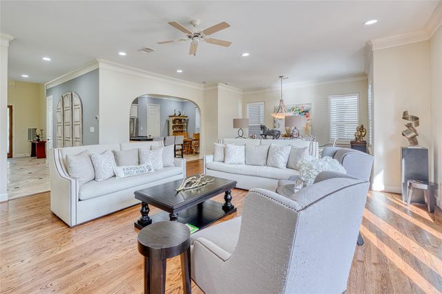 2010B W 14th Street, Houston, TX 77008