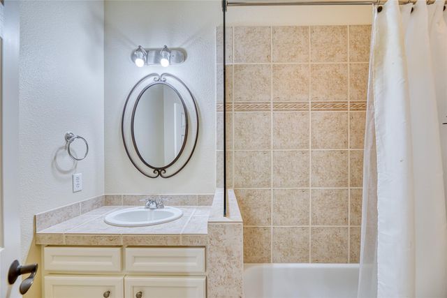 2010B W 14th Street, Houston, TX 77008
