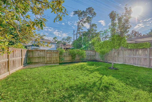 2010B W 14th Street, Houston, TX 77008
