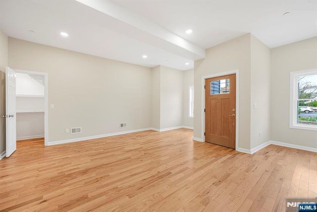 532 Ringwood Avenue A, Wanaque, NJ 07465