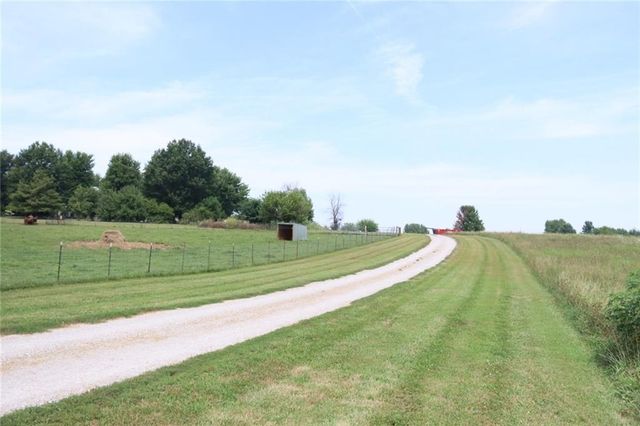 1674 SW 212th Street, Plattsburg, MO 64477