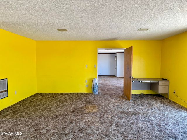 45731 W 48th Street, Lancaster, CA 93536