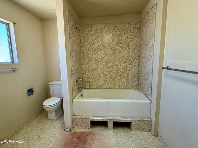 45731 W 48th Street, Lancaster, CA 93536