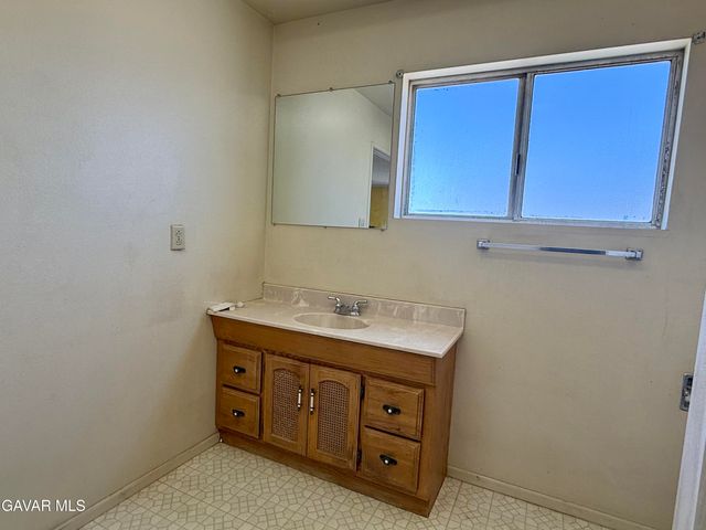 45731 W 48th Street, Lancaster, CA 93536
