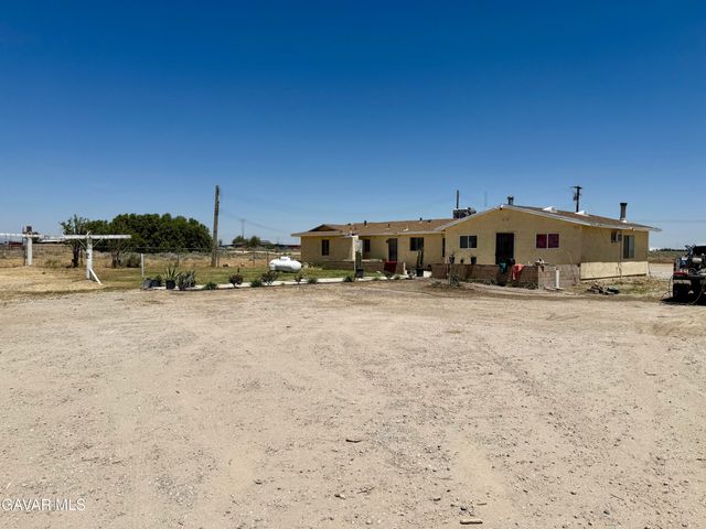 45731 W 48th Street, Lancaster, CA 93536