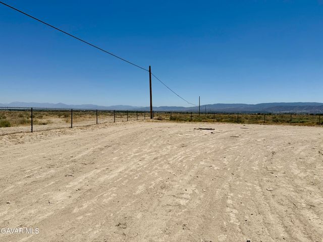 45731 W 48th Street, Lancaster, CA 93536