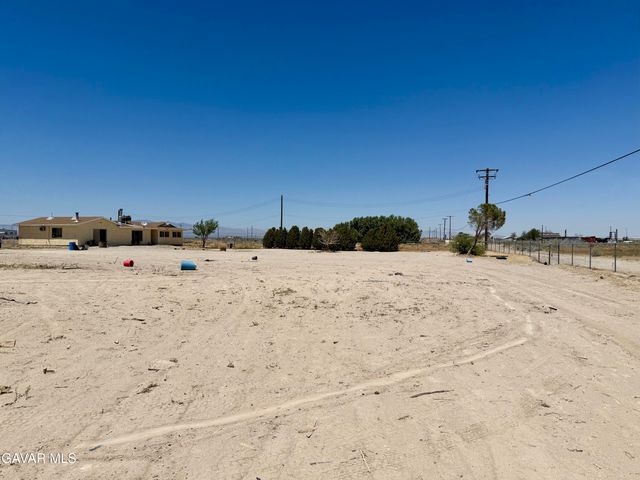 45731 W 48th Street, Lancaster, CA 93536