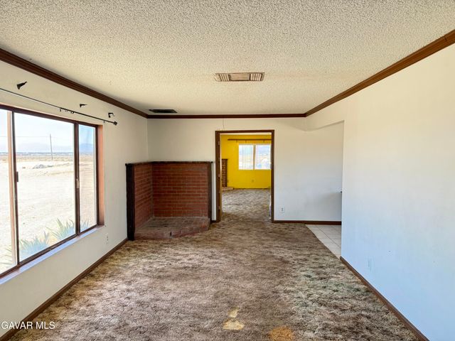 45731 W 48th Street, Lancaster, CA 93536
