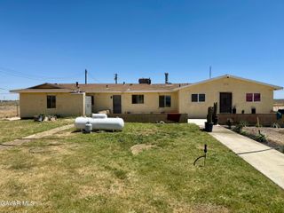45731 W 48th Street, Lancaster, CA 93536