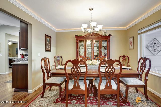 528 N Beaver Lake Road, Big Lake, AK 99652