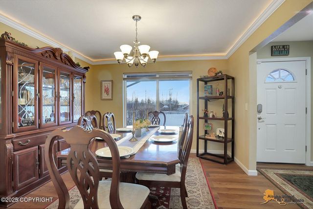 528 N Beaver Lake Road, Big Lake, AK 99652