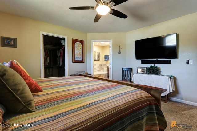 528 N Beaver Lake Road, Big Lake, AK 99652