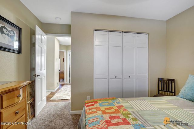 528 N Beaver Lake Road, Big Lake, AK 99652