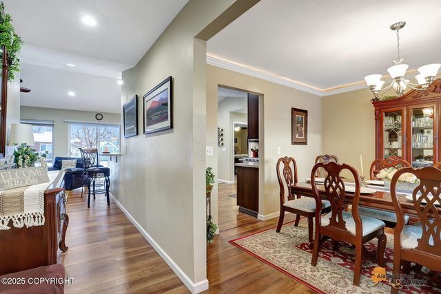 528 N Beaver Lake Road, Big Lake, AK 99652