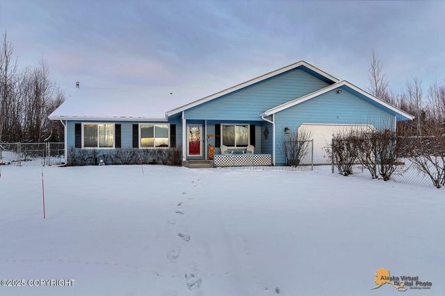 528 N Beaver Lake Road, Big Lake, AK 99652