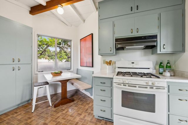 95 Ridge Rd, San Anselmo, CA 94960