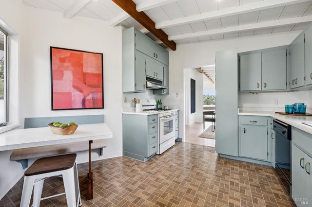 95 Ridge Rd, San Anselmo, CA 94960