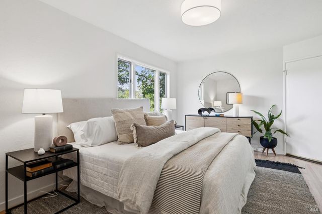 95 Ridge Rd, San Anselmo, CA 94960