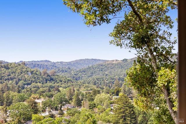 95 Ridge Rd, San Anselmo, CA 94960