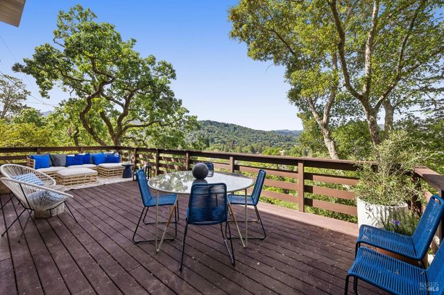 95 Ridge Rd, San Anselmo, CA 94960