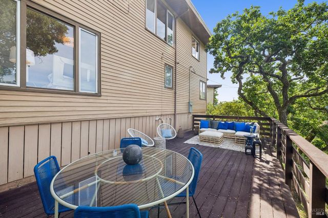 95 Ridge Rd, San Anselmo, CA 94960