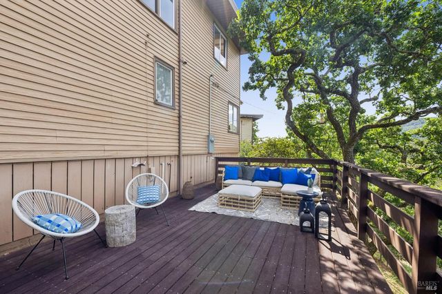 95 Ridge Rd, San Anselmo, CA 94960