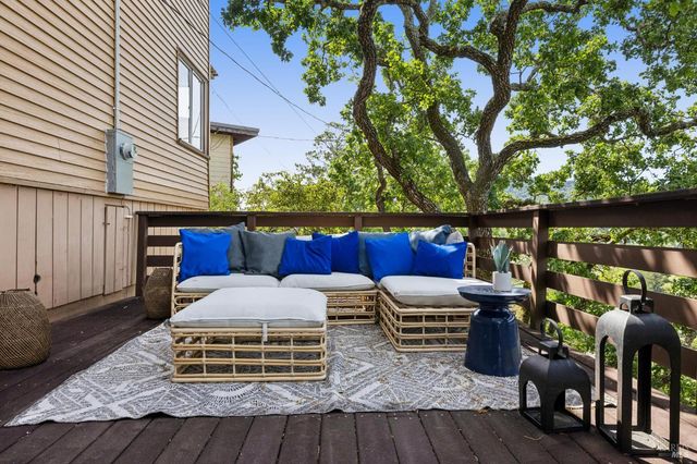 95 Ridge Rd, San Anselmo, CA 94960