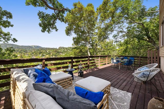 95 Ridge Rd, San Anselmo, CA 94960