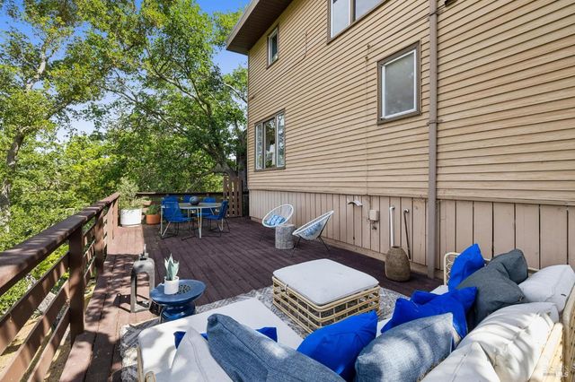 95 Ridge Rd, San Anselmo, CA 94960