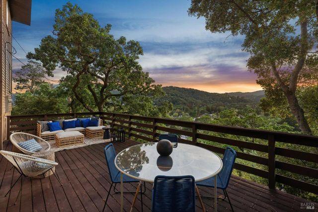 95 Ridge Rd, San Anselmo, CA 94960