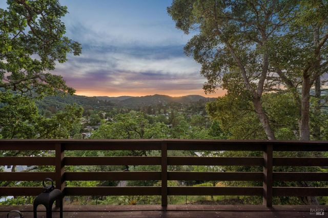 95 Ridge Rd, San Anselmo, CA 94960