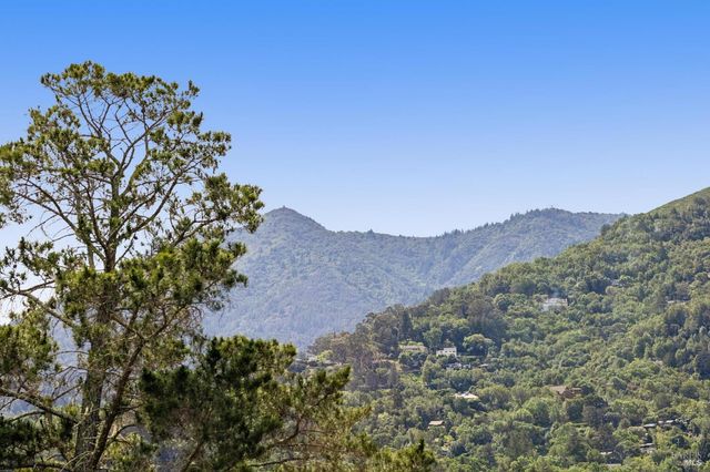 95 Ridge Rd, San Anselmo, CA 94960