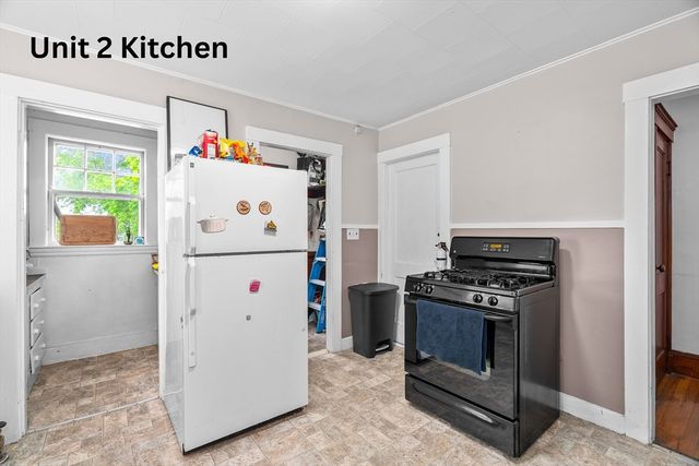 52 Sterling St, Somerville, MA 02144