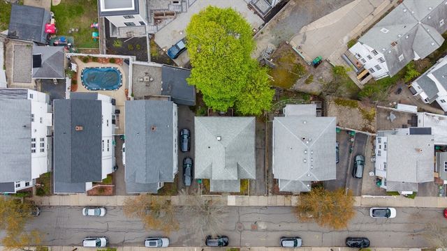 52 Sterling St, Somerville, MA 02144