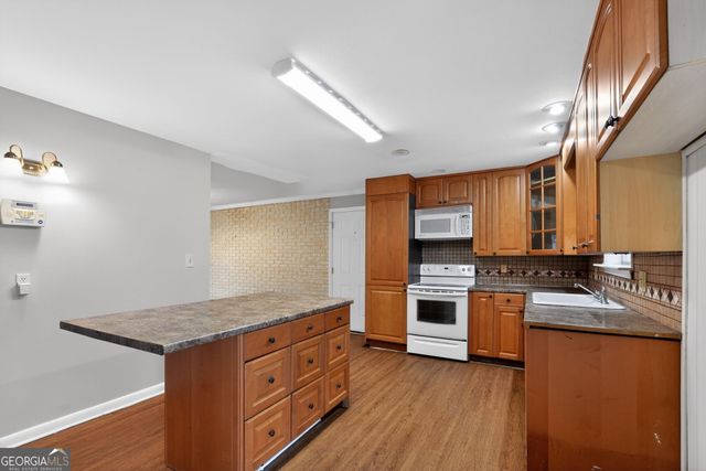 2780 London Berry Court, Snellville, GA 30039