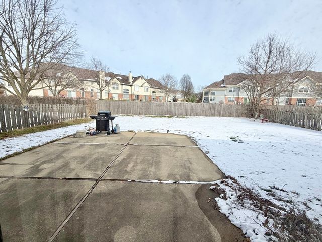 213 Vintage Lane, Buffalo Grove, IL 60089