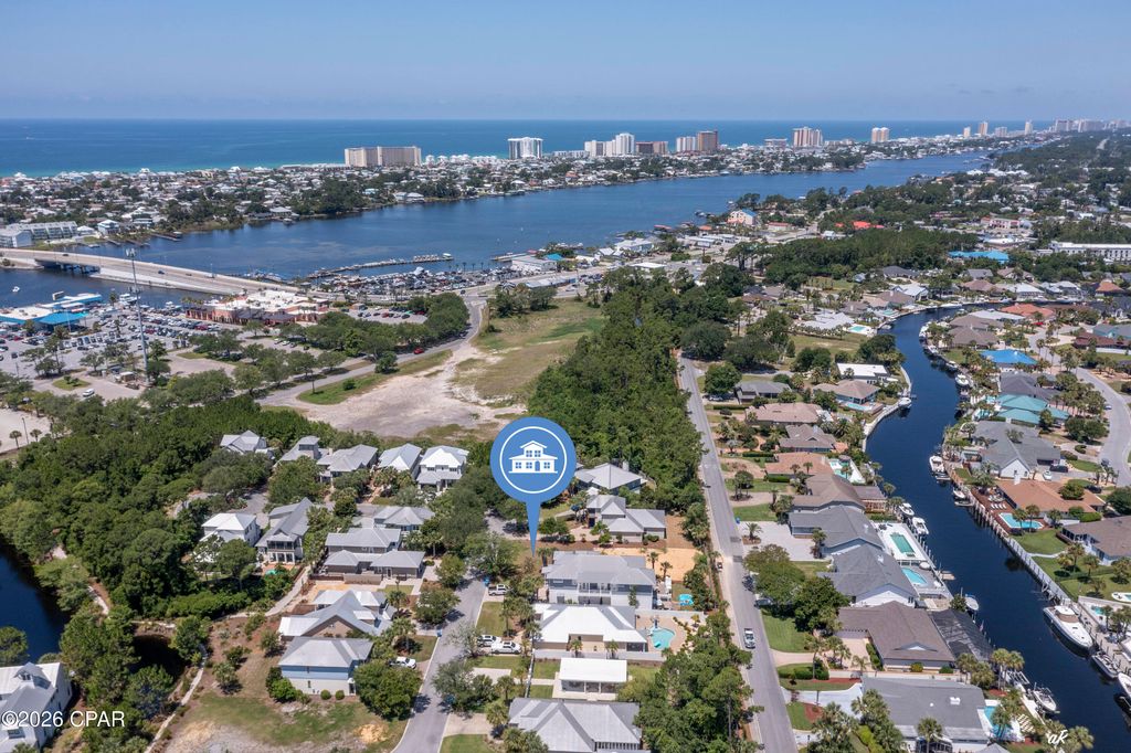 Image 10 of property listing at 5418 Hopetown Lane, Panama City Beach, FL 32408