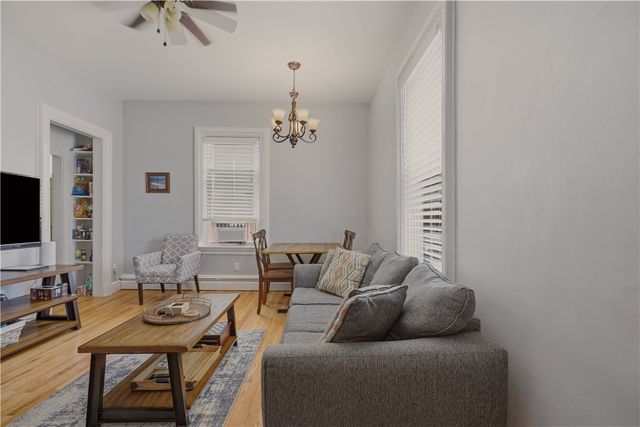 3 Prairie Avenue 1, Newport, RI 02840