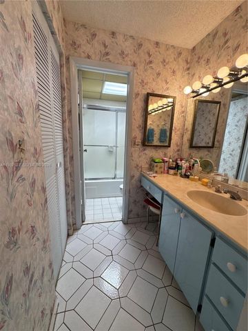 6080 NW 44th St 107, Lauderhill, FL 33319