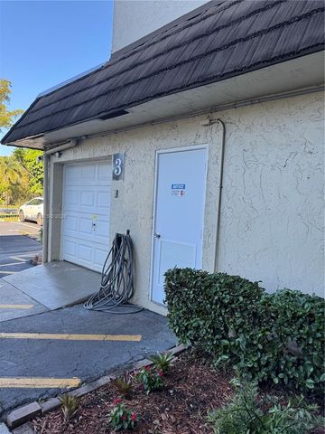 6080 NW 44th St 107, Lauderhill, FL 33319