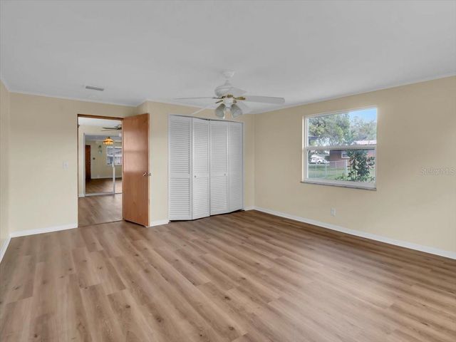 37136 MANDARIN AVENUE, Zephyrhills, FL 33541