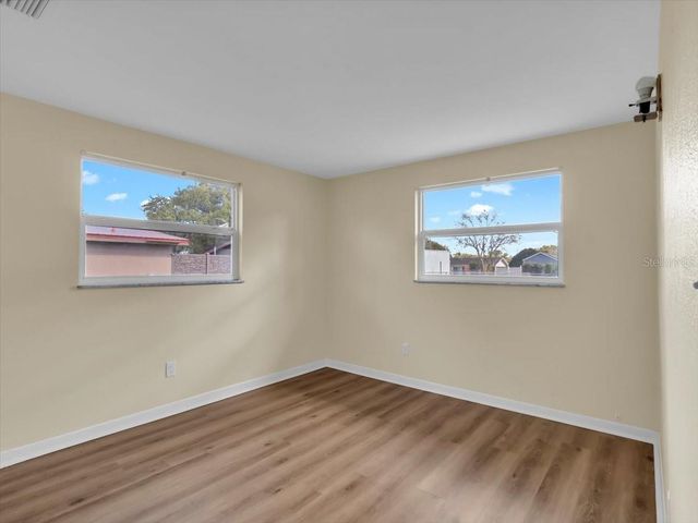 37136 MANDARIN AVENUE, Zephyrhills, FL 33541