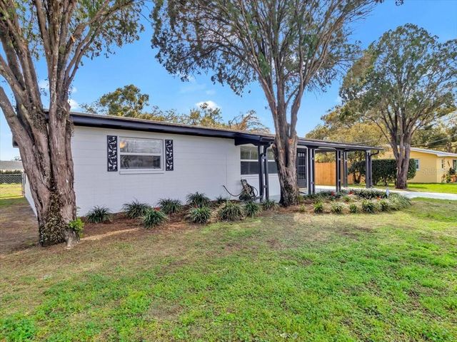 37136 MANDARIN AVENUE, Zephyrhills, FL 33541