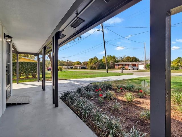 37136 MANDARIN AVENUE, Zephyrhills, FL 33541